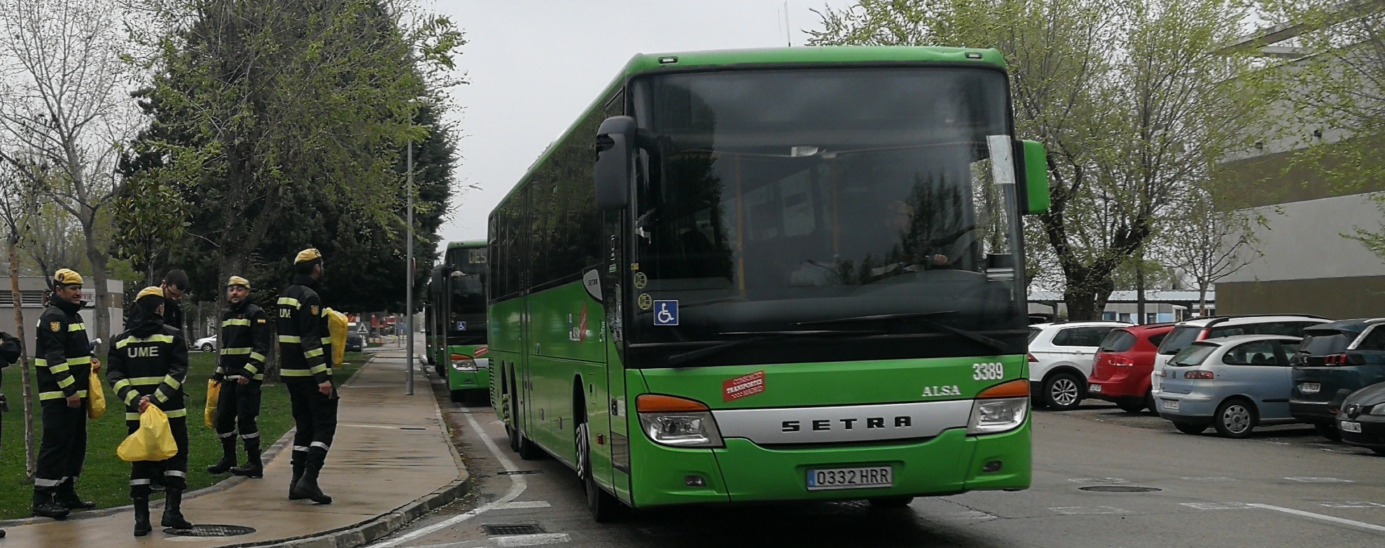 Alsa cede autobuses a la UME para trasladar enfermos