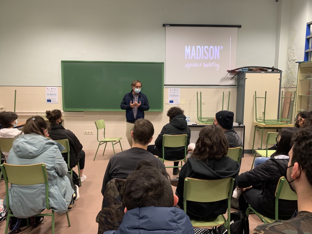 Casi 1200 alumnos de Castilla y León participan en el programa "Empresa Familiar en las aulas"