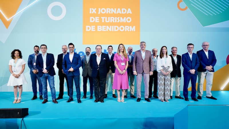 Empresarios y directivos se reúnen en la IX Jornada de Turismo de Benidorm para poner en valor la innovación permanente del sector
